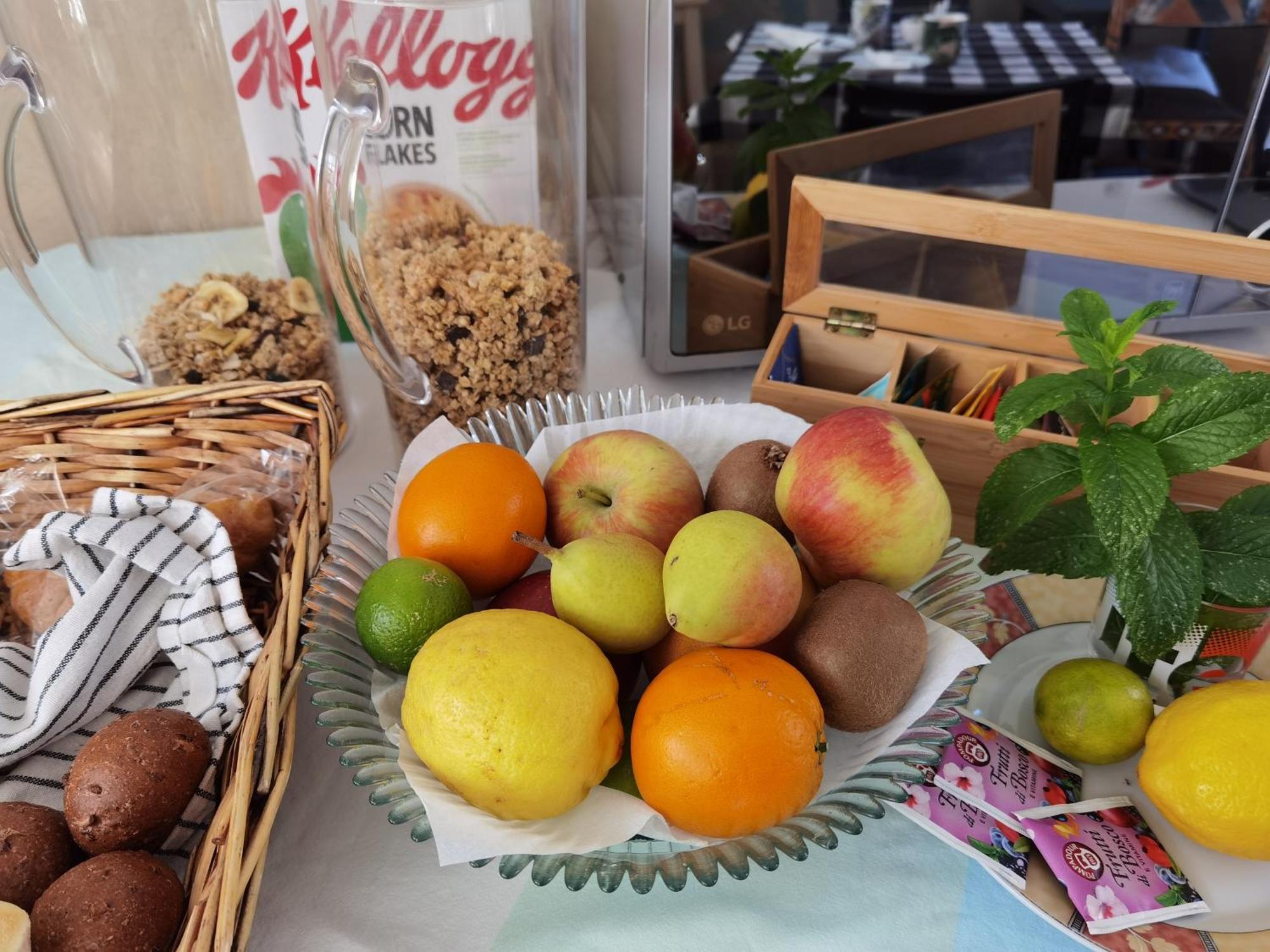 Il Giardino Di Tatiana Rooms & Breakfast ลามัดดาเลนา ห้อง รูปภาพ